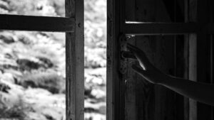 Como o entretenimento destrói a fé e abre brechas espirituais